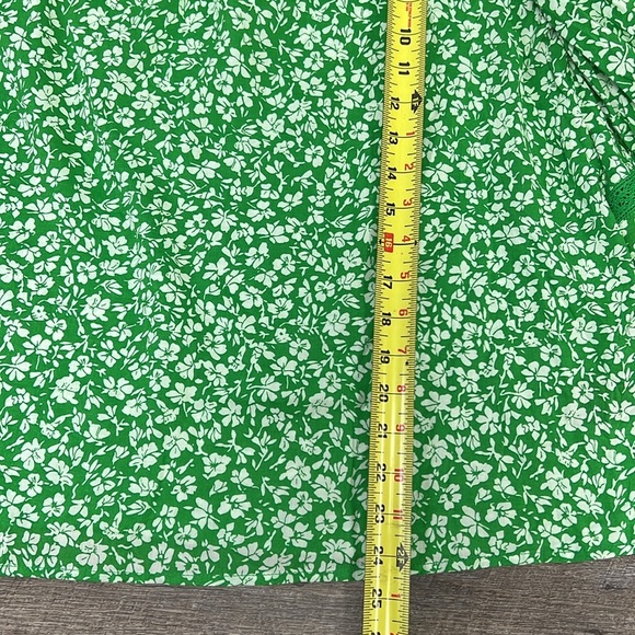 NWT Who What Wear High Keyhole Neck Floral Blouse Size Large - Picture 11 of 11